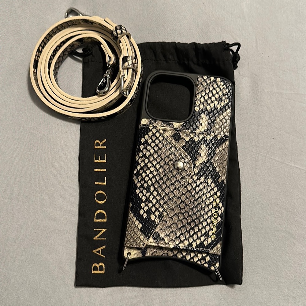 Bandolier Donna Snake Side Slot Silver - iPhone 14 pro max